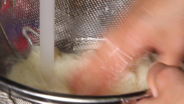 そうめんの水洗い