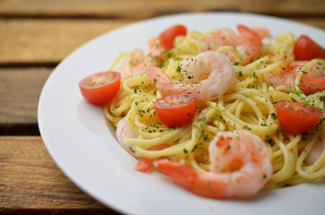 Spaghetti pasta with prawns