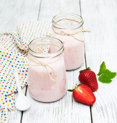 yogurt with fresh strawberries