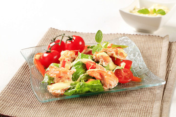 Salmon salad with Hollandaise sauce