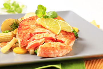 Salmon patty with mixed vegetables