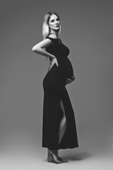 Fototapeta premium Beautiful pregnant woman