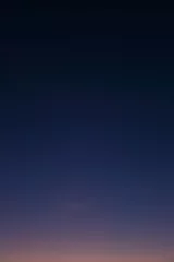 Deurstickers nachtelijke hemel achtergrond © sutichak