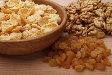 Corn flakes in bowl