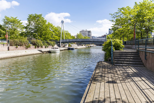 Ruoholahdenpuisto canal in Helsinki, Finland