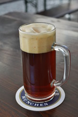 Dunkles Bier