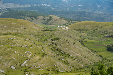 Fototapeta na wymiar View of Italy from Rocca Calascio Castle, Abruzzo