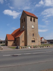 Fototapeta na wymiar Kirche in Hvide Sande
