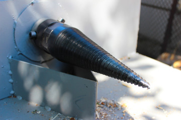 Wood splitter