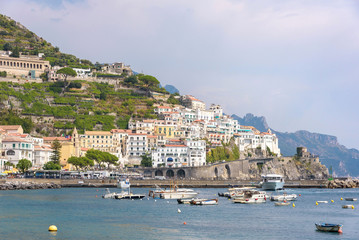 Fototapeta na wymiar Boats in the Amalfi port