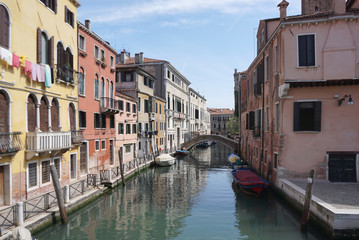 Obraz na płótnie Canvas Heritage beautiful building with canel in Venice