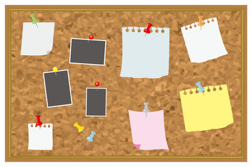 コルクボードと押しピンとメモ