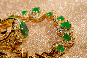 Golden Bracelet with Emerald