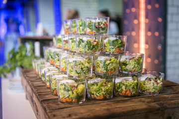 
Catering / Salat im Glas mit Dressing