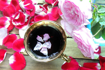 Tea with rose petals