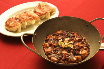 麻婆豆腐と餃子