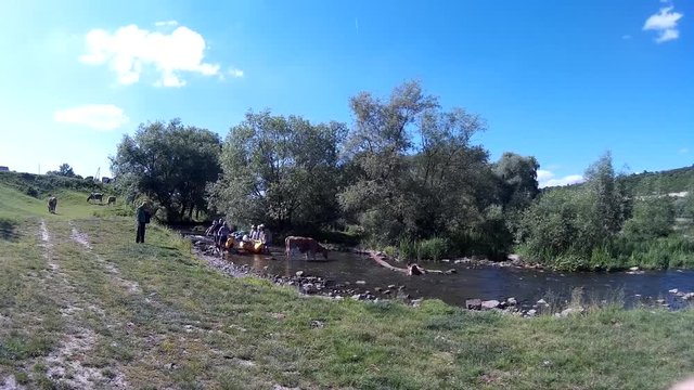 carrying catamaran transferring raft