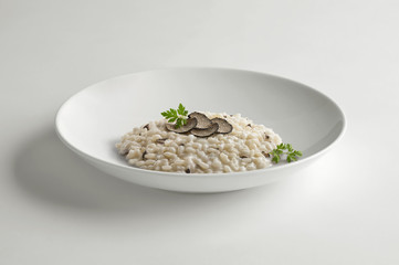 Bowl of risotto with truffle © antoniotruzzi