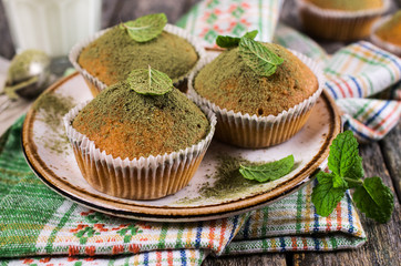 Muffins with green sugar powder