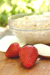 oatmeal with strawberries