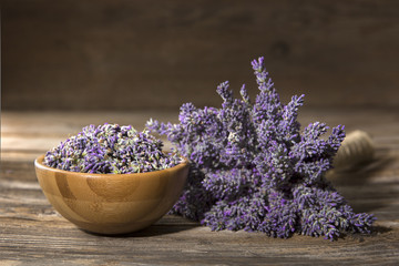 Ciotola semi di lavanda e fiori