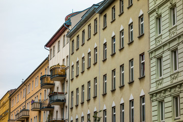 Fototapeta na wymiar old houses in a row - typical city scene