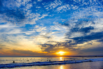 湘南の夕焼け青空