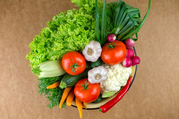 vegetables, vegetable arrangement, a bowl with vegetables.