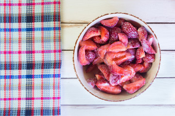 Dessert of fresh strawberries with cream