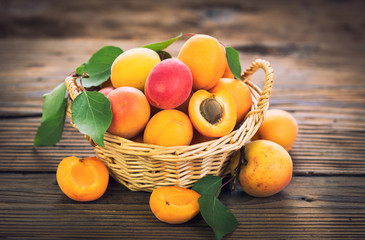 Fototapeta na wymiar Sweet apricots in the basket