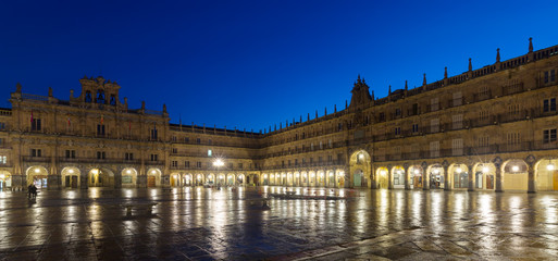 Obraz premium Night view of Plaza Mayor in Salamanca city. Spain