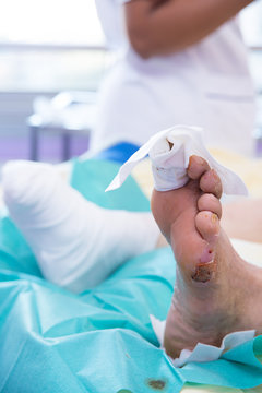 DIABETIC FOOT