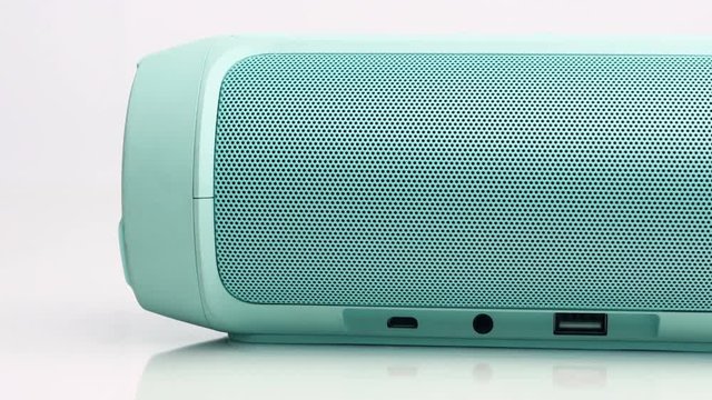 Wireless Speaker Slide Movement Closeup