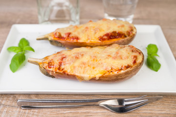 Gefüllte Auberginen mit Käse