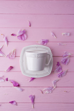home decor. pink cup. white bowl