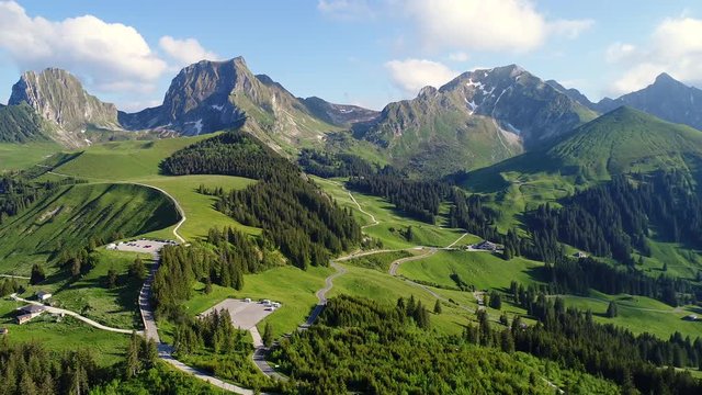 Flug &uuml;ber dem Gantrisch
