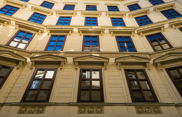Obraz premium Apartment building front facade in Old Town Vienna