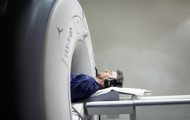 KNEE, MRI EXAMINATION