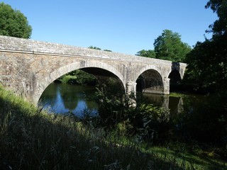 Pont sur l'eau