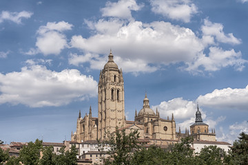Fototapeta na wymiar Catedral de Santa María de Segovia, España