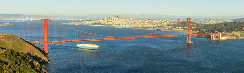 Golden Gate bridge at San Fransisco