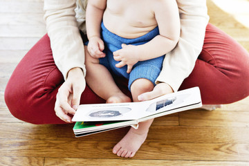 baby reading