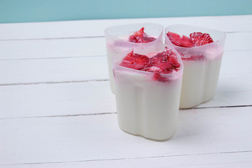 Homemade yogurt with strawberries multi cooker