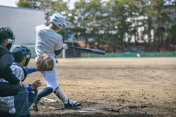 高校球児バッティングシーン