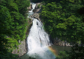 法体の滝に虹