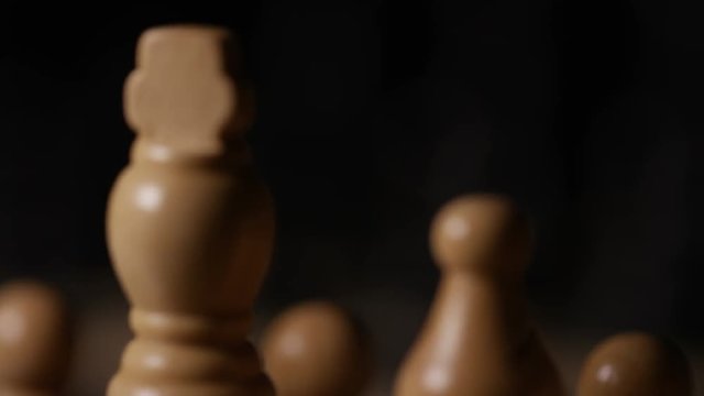Pull focus from black king to white king on a chess board