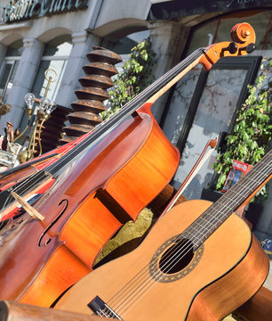instruments de musique d'occasion sur brocante