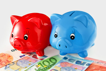 Sparschweine und Euro