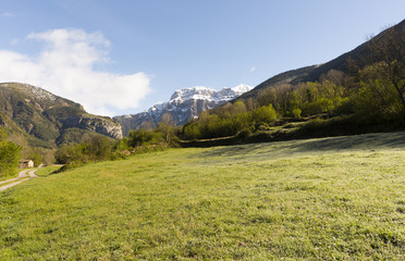 Fototapeta premium Landscape between broto and torla in the Pyrenees of Huesca