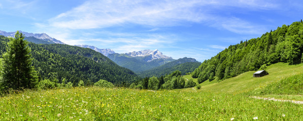 malerische Landschaft im Werdenfelser Land